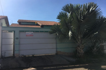 ?Doutor imóveis Vende Casa toda na laje e no porcelanato / Olynto Cândido ?
