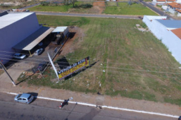 LOTE COMERCIAL BEM LOCALIZADO