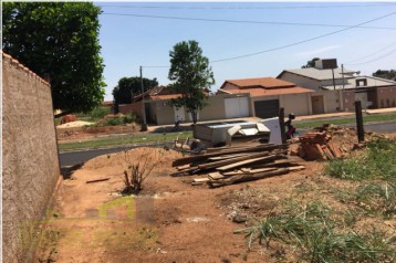 Lote no setor Jardim Romano